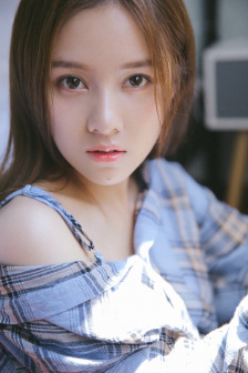 图书馆的女朋友免费观看